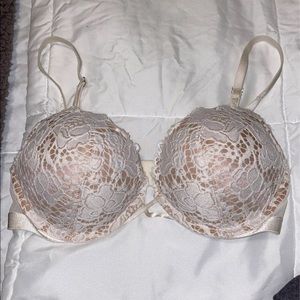 Womens Victoria Secret Double padded push up bra 32C